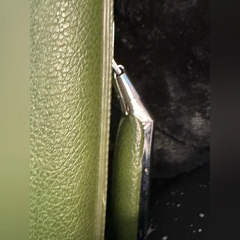 Vintage AMERICAN TOURISTER Hard-Shell Suitcase in Olive Green